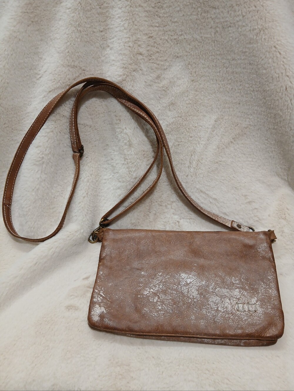 Bed/Stu Cadence 3-in-1 Crossbody/Clutch  Bag Almond Color Distressed Leather 💥